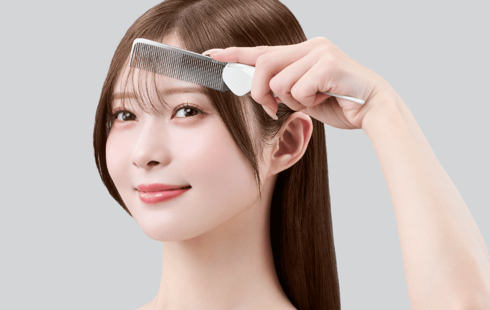 KINUJO シルキージュエルコーム 使用イメージ